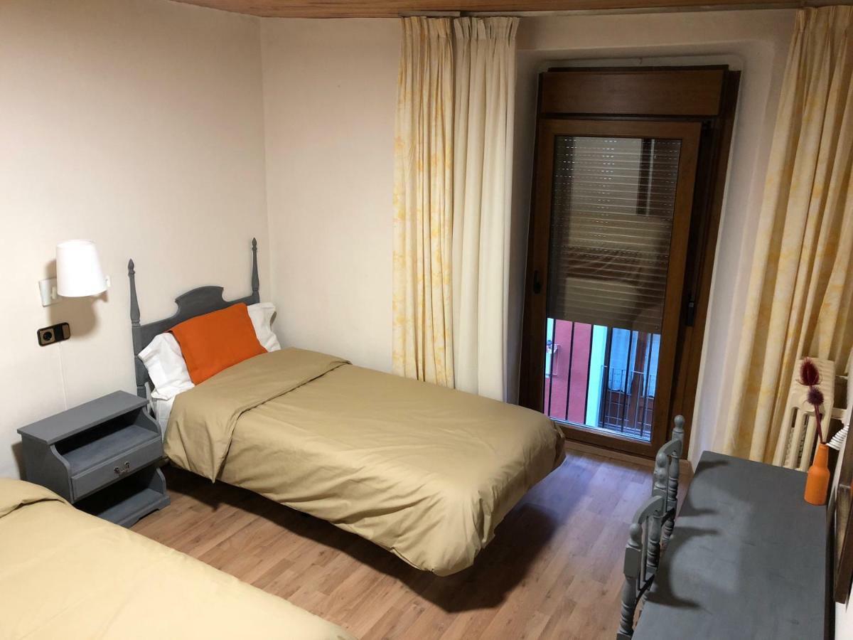 Hostal Di Verena Puigcerdà Eksteriør billede