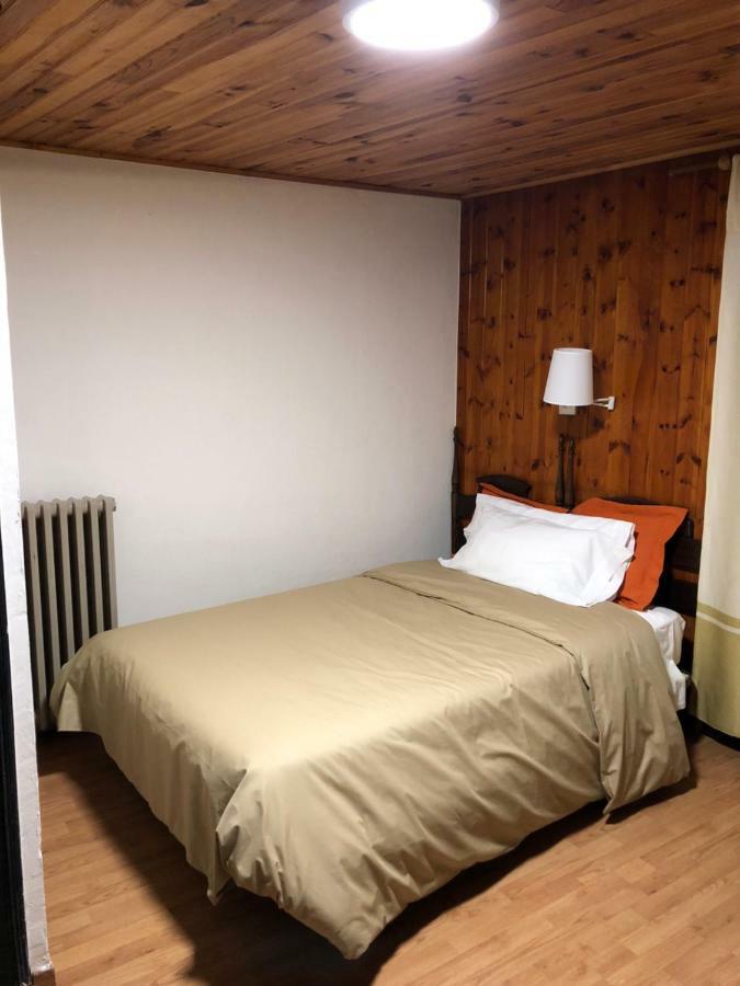 Hostal Di Verena Puigcerdà Eksteriør billede